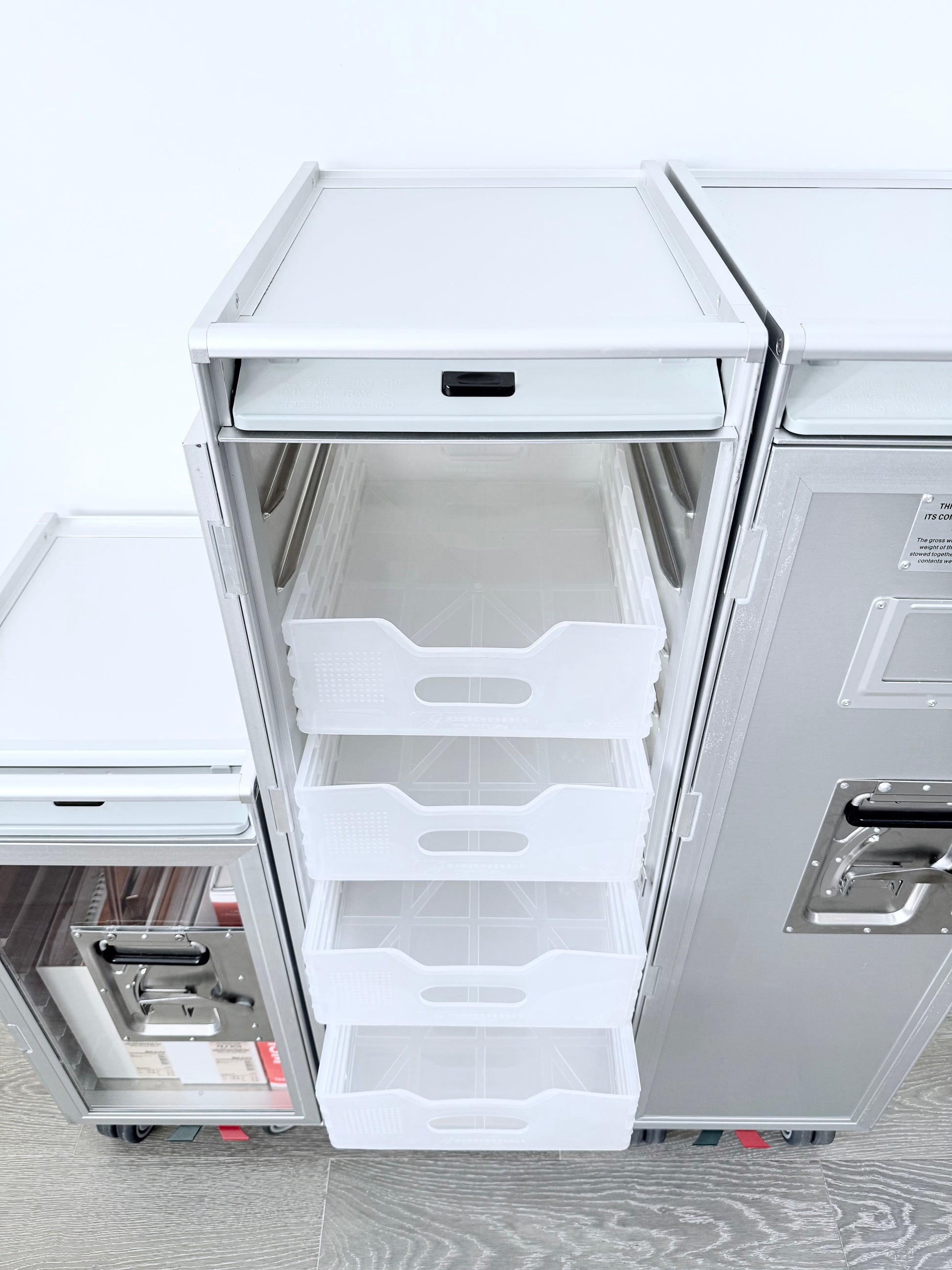 Synthetic High Drawer
